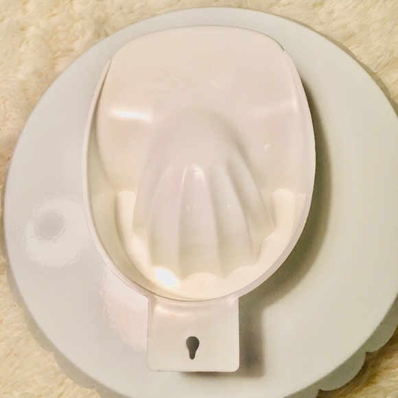 Manicure Bowl - Picture 3 of 6